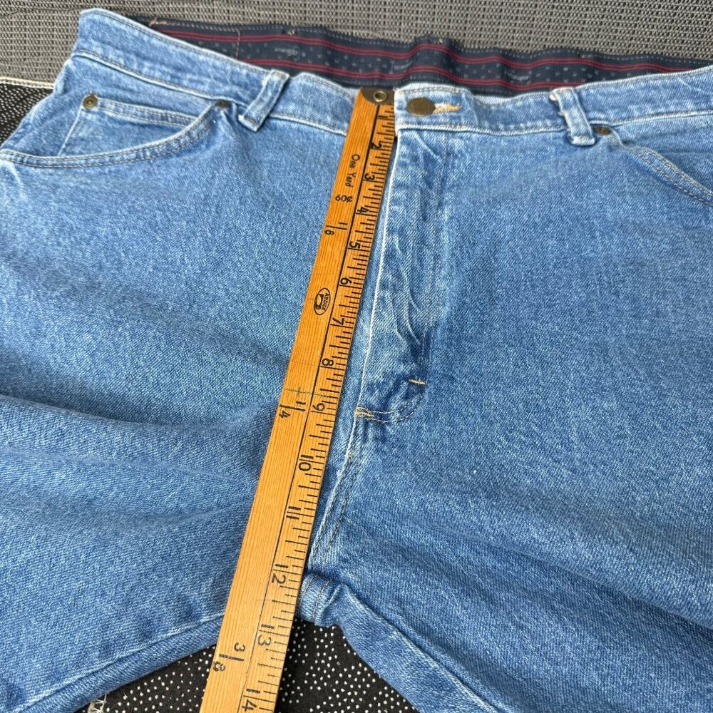 Wrangler Originals Men's Size 38x29 Medium Wash Jeans Relaxed Fit - Picture 8 of 10
